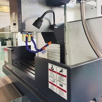 Machine de fraisage CNC à 3 axes verticale VMC de Chine avec commande automatique GSK, broche BT40, broche simple pour le traitement des métaux