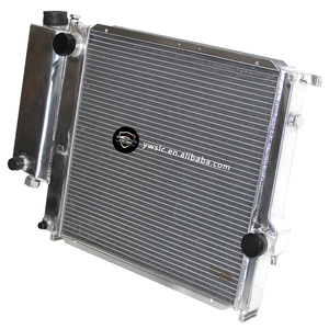 <span class=keywords><strong>Radiateur</strong></span> de course en aluminium sur mesure pour système de <span class=keywords><strong>refroidissement</strong></span> d'usine pour BMW E34 E36 518i 520i 525i M40 M20 M50 3 rangées de réservoir d'eau - Product Image 2