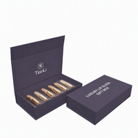 Boîte d'emballage magnétique de luxe personnalisée avec impression dorée, estampage à chaud et gaufrage UV pour cosmétiques, parfums et huiles essentielles