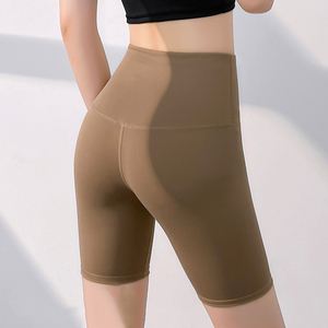 Shorts de yoga extensibles doux avec ceinture intégrale et technologie anti-transparence pour une utilisation active - Product Image 3