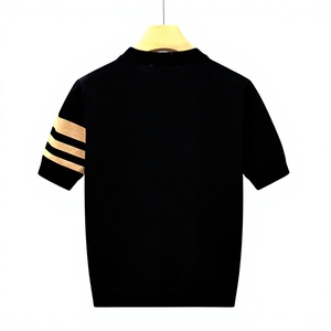 เสื้อยืดแขนสั้นผู้ชายสีดำ คอโอ ลายทาง แต่งขอบตัดกัน สไตล์ลำลอง ทรงปกติ - Product Image 4