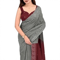 Sari en coton pur Mul avec broderie contrastée, bordure ajourée et pallu jacquard – Prix de gros par Royal Export