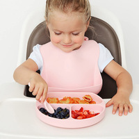 Ensemble de vaisselle pour bébé en silicone divisé écologique, non toxique, de qualité alimentaire, comprenant un bavoir, une cuillère et une fourchette