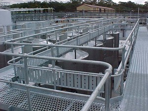 Grille métallique déployée en acier pour passerelle 2*2.7M - Product Image 2