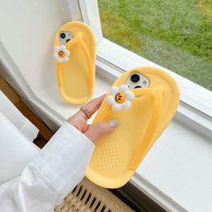 Creative 3d marguerite fleur pantoufles couverture mignon dessin animé tongs belle coque de téléphone en Silicone souple pour <span class=keywords><strong>Iphone</strong></span> 15 Pro Max 13 12 14 - Product Image 2