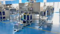 Machine automatique de comptage et d'emballage de pièces détachées avec 3 bacs vibrants pour vis, écrous, supports et fixations