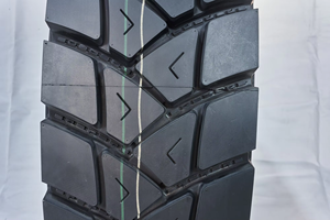 AURUNZE A303 Neumáticos Radiales de Repuesto para Camión de Servicio Pesado 315/80R22.5 20PR, Certificación DOT para Uso en Remolques, Shandong - Product Image 6