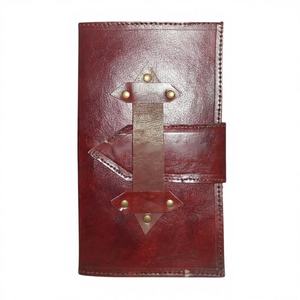 Carnet de notes B5 en cuir rigide fait main, style vintage, avec motif de ceinture épaisse, design uni, bordure unique et détails raffinés - Product Image 1