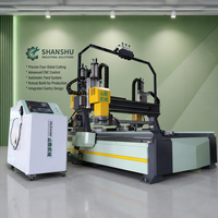 Machine de production pour le travail du bois : Scie de découpe et de dimensionnement quatre côtés pour le façonnage des panneaux de portes d'armoires