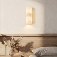 Applique murale en alabâtre naturel cannelé diagonal, lampe murale en fer cylindrique longue, éclairage haut/bas pour la décoration de villas, hôtels, escaliers et couloirs