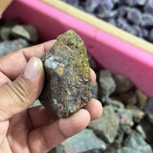 Piedra preciosa de pirita Chalco natural áspera agradable multicolor piedra preciosa cruda tipo piedras preciosas de pirita Chalco calidad hecha a mano a granel suelta - Product Image 4