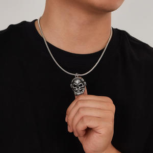 Vintage Punk Acero inoxidable 3D maqueta <span class=keywords><strong>escuchar</strong></span> música auriculares calavera esqueleto colgante gótico collar deslustre joyería gratis - Product Image 5