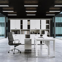 Bureau de direction moderne en bois, réglable, écologique, durable, avec des caractéristiques personnalisables, tailles personnalisables, applications polyvalentes pour le bureau