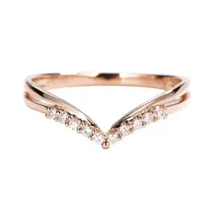 Bague en or rose 18 carats avec diamant en forme de demi-cœur Bague en diamant avec sertissage en forme de V