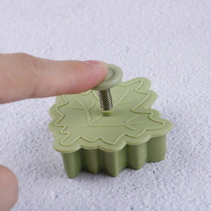 4個ホリーリーフ形状プラスチッククッキーカッターDIYケーキビスケット型スプリングプランジャーフォンダンスタンプベーキング型 - Product Image 4