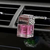 Parfum d'aromathérapie longue durée pour les bouteilles de parfum de désodorisant suspendues de voiture avec clip liquide à base d'huile pour éliminer les odeurs