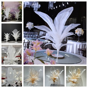 Flor Gigante de Organza Blanca Lisa, Decoración de Flores de Papel Hechas a Mano para Bodas - Product Image 5