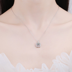 สร้อยคอเพชรเม็ด1CT เพชรเต็มรูปสี่เหลี่ยมหรูหราหลากสี S925เงินสเตอร์ลิงเครื่องประดับของขวัญที่สวยงาม - Product Image 2