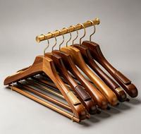 Cintres en bois pour vêtements, cintres en bois pour costumes, logo personnalisé, hôtel, hêtre, pince lotus, barre de suspension, cintre de luxe en bois massif
