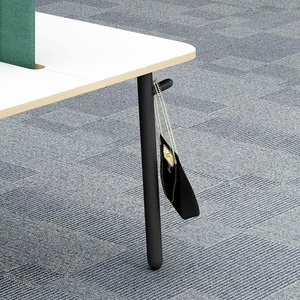 Chaises et tables de bureau pour 4 personnes, mobilier de bureau moderne, poste de travail avec cloison de séparation pour cadres - Product Image 4