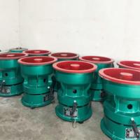 En stock, 40L, 60L, 80L, 95L, vente directe d'usine, machine de polissage vibratoire pour vis et boulons