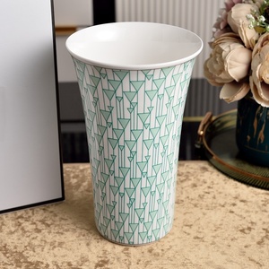 Jarrón Alto de Cerámica Art Deco Hecho a Mano de Lujo para Decoración de Bodas, Hogar, Mesa, Florero - Product Image 1