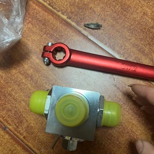 บอลวาล์วสามทางแบบ02x Khb3k hydac 16sr L 1112 700 PSI 1ในอุตสาหกรรมน้ำมันเกลียว - Product Image 2