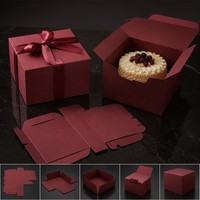 Boîte à gâteau magnétique en papier bordeaux avec ruban satiné et dorure à chaud, emballage rigide pour cadeaux, mariages, anniversaires, pâtisseries, vente en gros