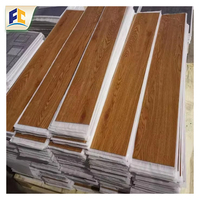 Parquet en chêne d'ingénierie haut de gamme avec vinyle imperméable auto-adhésif avec parquet LVT de garage naturel et luxueux