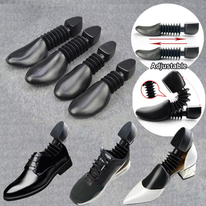 Embauchoirs ajustables en carton, caoutchouc et plastique, noirs, avec logo personnalisé, pour hommes et femmes, en cèdre, <span class=keywords><strong>grande</strong></span> <span class=keywords><strong>taille</strong></span>, vente en gros, nouveau modèle, pas cher - Product Image 1