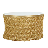 Jupe de table ronde élégante en satin jacquard à motif floral, drapé luxueux pour la décoration d'événements tels que les banquets d'hôtel, les mariages et les dîners.