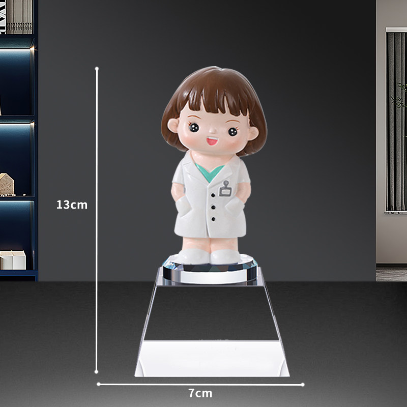 Base cuadrada de cristal + figura de doctora B