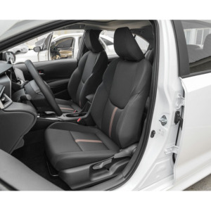 سيارة تويوتا الكهربائية الهجينة موديل 2024 - سيارة تويوتا الذكية الكهربائية الهجينة 1.8 لتر إصدار ديلوكس مستعملة - Product Image 6