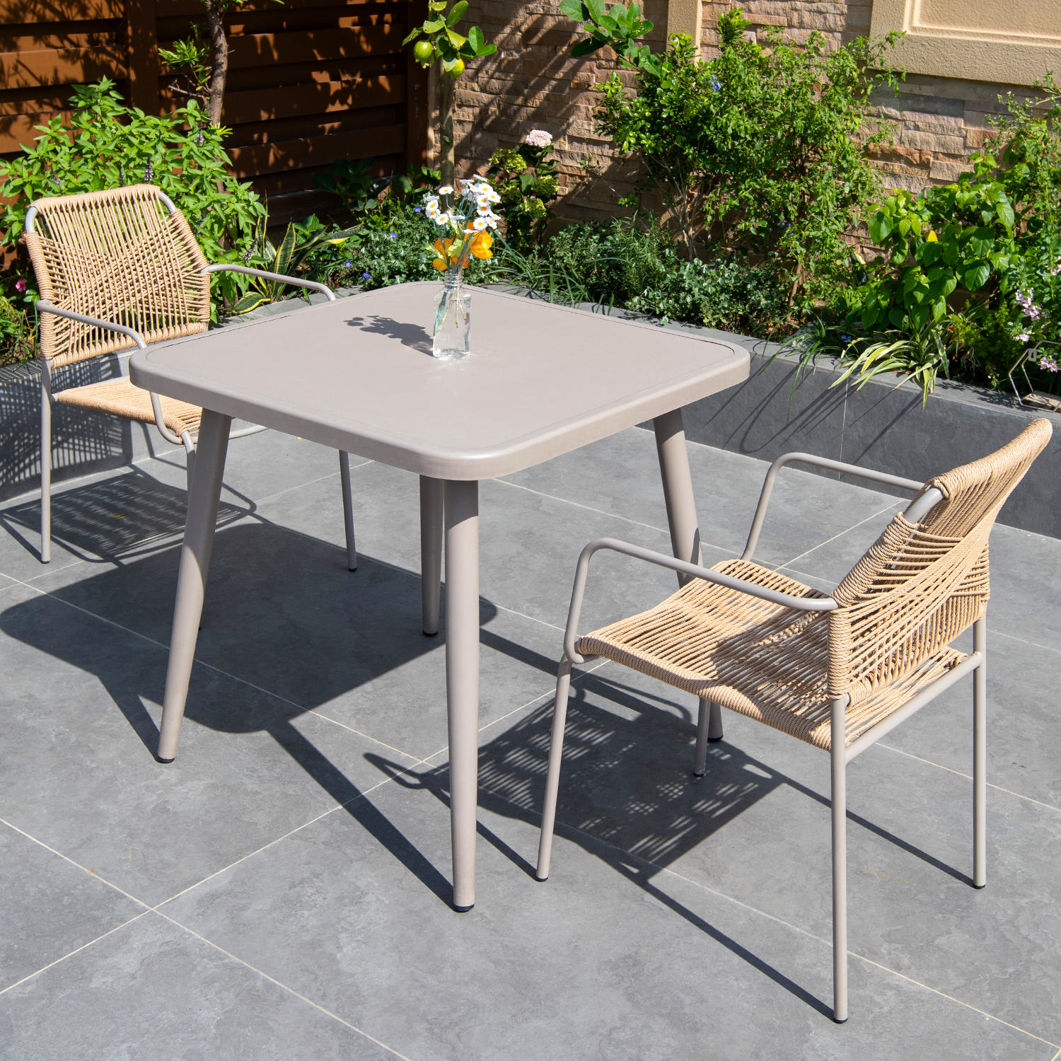 Table 80cm et 2 chaises