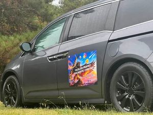 Pegatina de Cumpleaños, Feliz Cumpleaños, Impresión Nítida, Resistente al Agua, Adhesivo Fuerte, Personalizable, Envío Rápido, Pegatina para Coche para Fiesta de Cumpleaños - Product Image 5