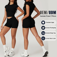 Fournisseur de Marque Blanche Ensemble de Yoga Sportif Extensible 4 Directions avec Crop Top à Couture Princesse à Manches Courtes et Short à Bretelles Croisées en V