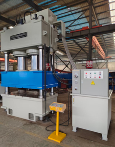 Taili Y32 800T Vier-Säulen-Drei-Balken Biomasse-Holzkohle-Brikett-Hydraulikpresse mit 44KW Motor und SPS-Steuerung - Product Image 6