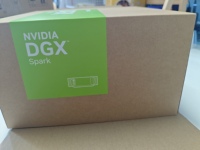 DGX Spark GB10 Grace Blackwell Mini Superordinateur IA 1TB/4TB NVMe 128GB Mémoire Unifiée Serveur d'Entraînement et d'Inferencement LLM