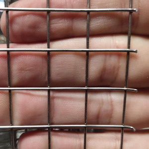 Stainless Steel 4x4 4mm Welded Wire <b>Mesh</b> Welding Commercial Galvanized Steel Welded Curved 3d Wire <b>Mesh</b> Fence - Product Image 1