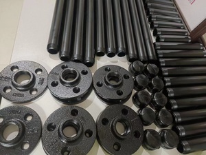 Étagères pour tuyaux industriels Étagères flottantes rustiques en bois et en métal, étagères décoratives pour la maison Support mural avec casier à vin - Product Image 2