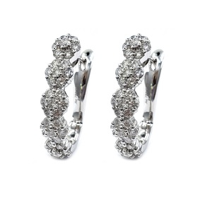 Boucles d'oreilles créoles élégantes en or blanc massif 18 carats avec diamants véritables, design raffiné, pour femme, cadeau de mariage ou de fête, vente en gros - Product Image 1