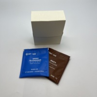 Boîte en carton blanc unie pour emballage de café liquide en sachet souple, avec pelliculage mat, pliage facile et logo en relief, vente en gros