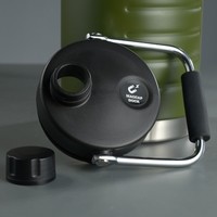 Portable 64oz Double Paroi Isolé Vide 304 En Acier Inoxydable Demi-Gallon Growler Flacon Pichet Bouteille D'eau avec Bouchon Magnétique