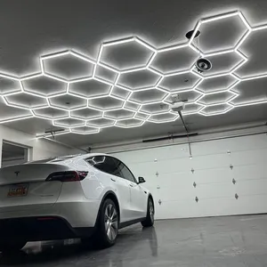 Lampu led langit-langit klub malam sarang lebah garasi heksagonal gantung 6500K lampu studio detail mobil