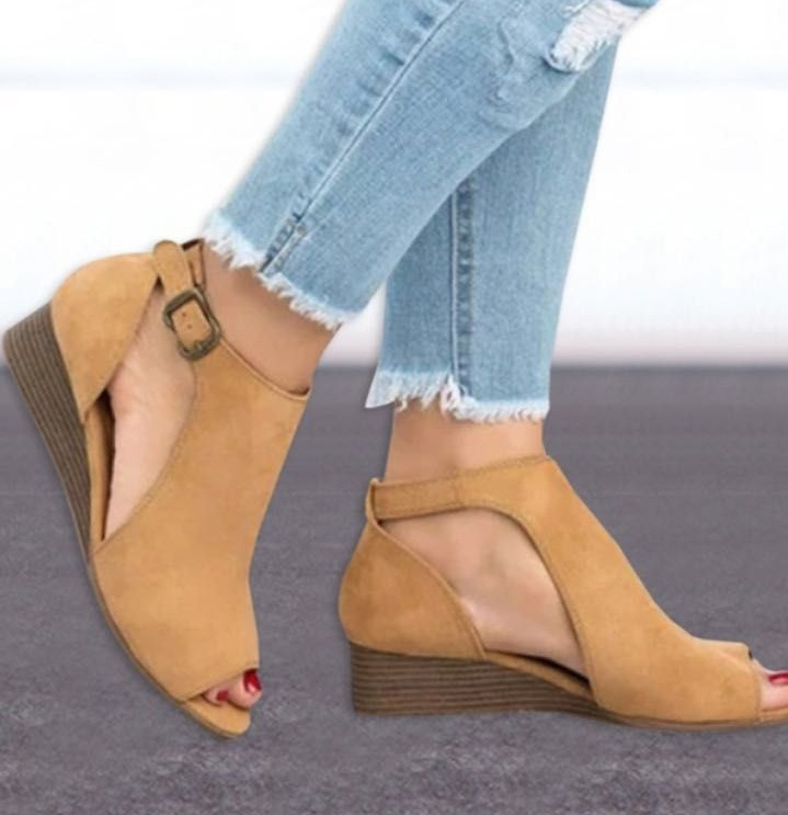 สีน้ำตาล