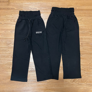 <span class=keywords><strong>Pantaloni</strong></span> Sportivi Neri da <span class=keywords><strong>Uomo</strong></span> Personalizzati Oversize Casual a Zampa Larga, Gamba Larga, Vestibilità Ampia, Doppia Vita, Impermeabili in Poliestere, Stile Stacked - Product Image 2