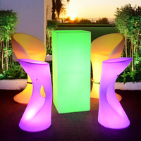 Table de bar lumineuse en forme de pilier, table carrée LED, mobilier de bar, table haute en résine pour salon, club, événement, KTV, hôtel, fête, décoration