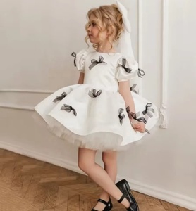 Abito Tutu Bianco con Fiocco <span class=keywords><strong>Nero</strong></span> e Maniche a Sbuffo per Bambine e Ragazze, Ideale per Feste e Occasioni Formali - Product Image 6
