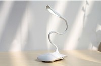 Lampe de bureau LED moderne à col de cygne flexible, rechargeable par USB, sans fil, à commande tactile, pour la lecture et la protection des yeux, idéale pour la chambre d'étudiant