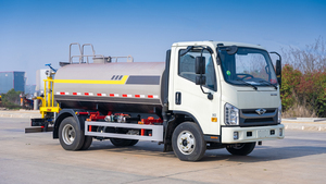 Camión Cisterna Foton 4X2 de 5000L con Bomba y Motor, Emisión Euro 6, para Reducción de Polvo en Carreteras y Riego de Árboles - Product Image 2